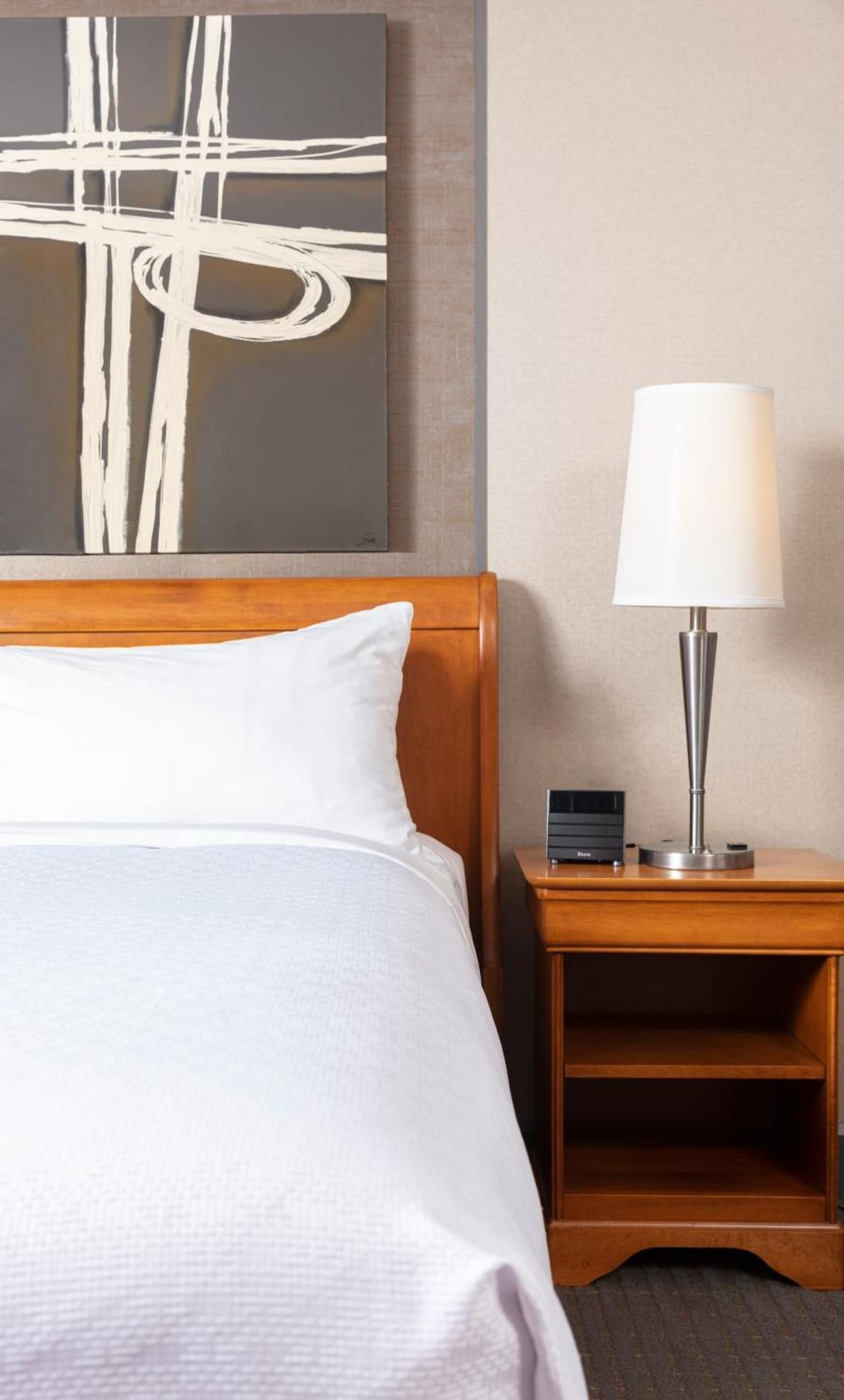 1 Queen Bed, Nonsmoking, Rain Shower