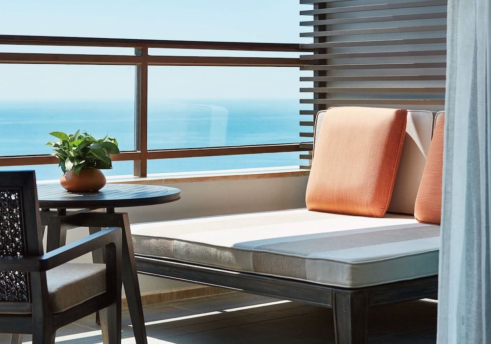Deluxe Room, 1 King Bed, Ocean View