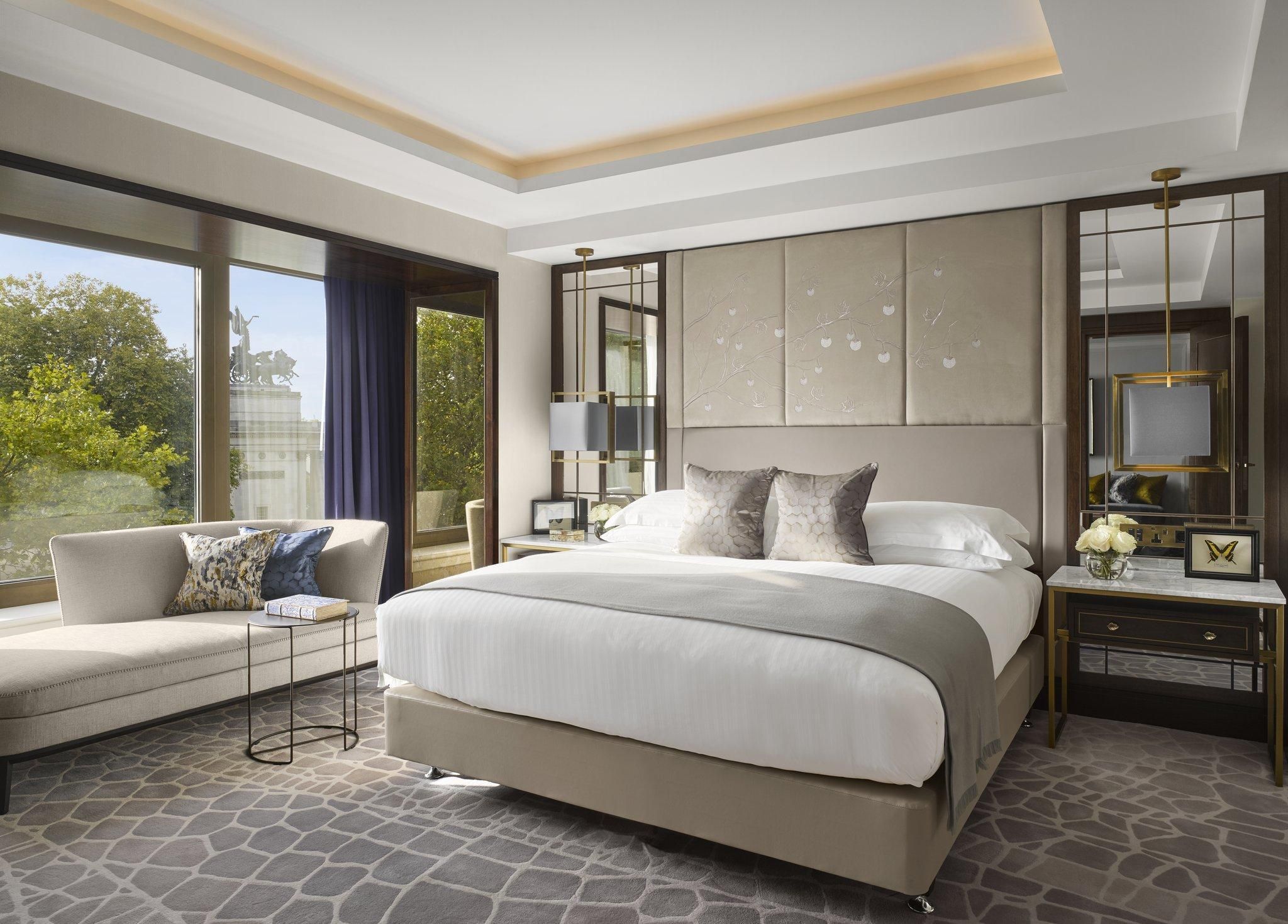 1 King Premium Mayfair Floor