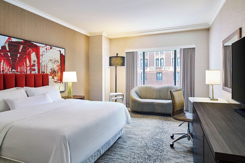 The Westin Michigan Avenue Chicago Traditional Room, 1 King Bed 3