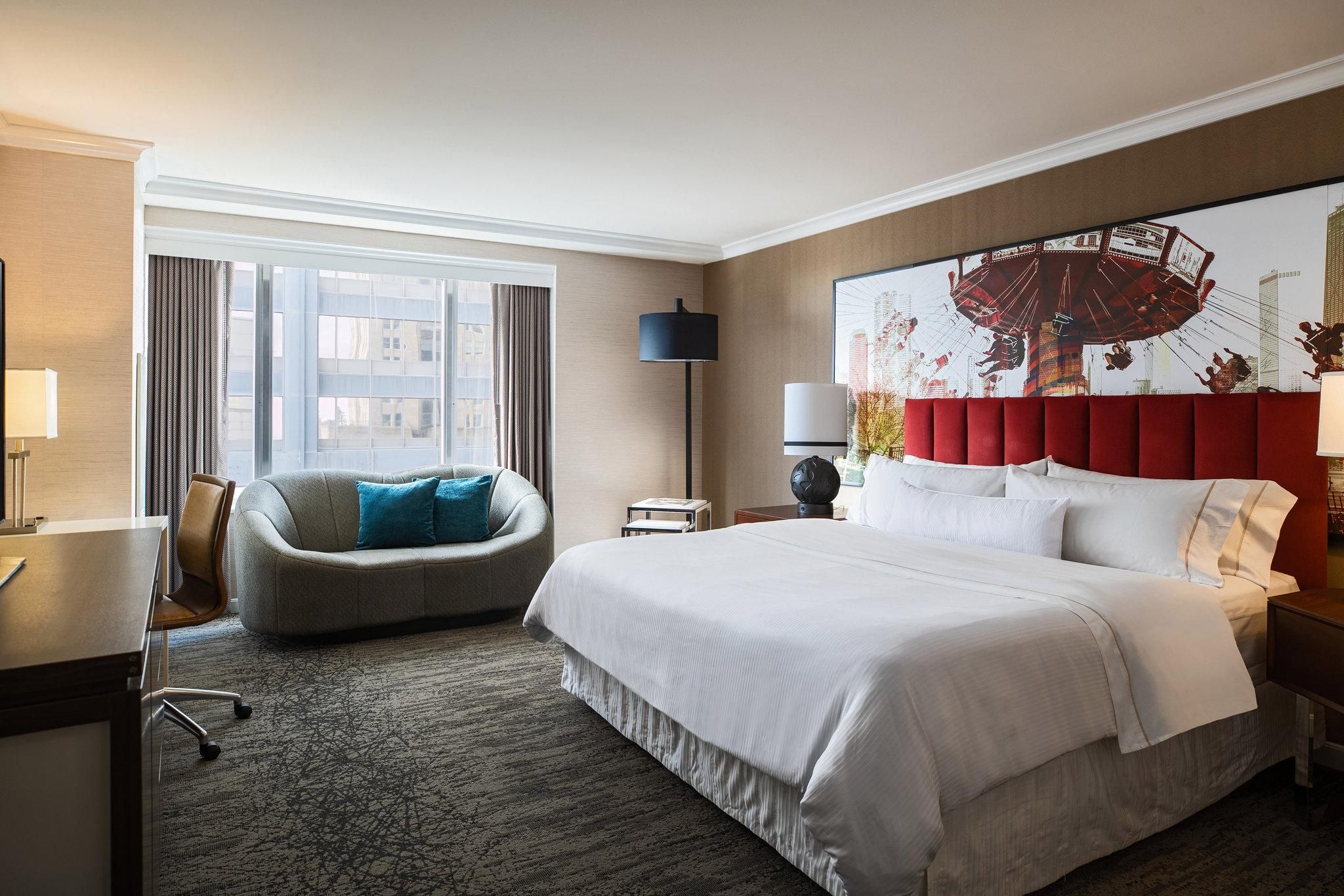 Club 1 King Bed, Club level, Guest room, 1 King