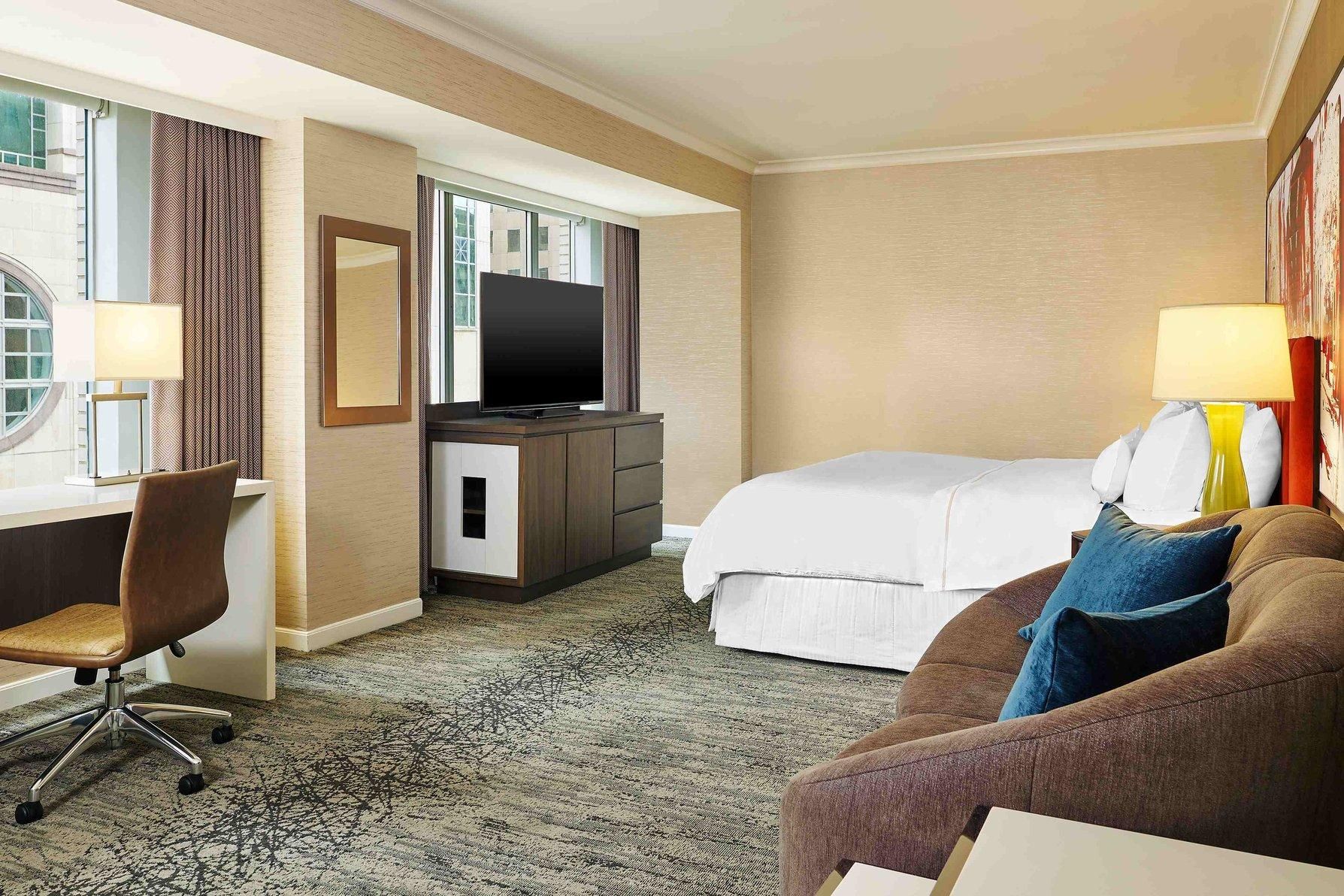 Crown Suite, 1 Bedroom Larger Suite, Sofa bed