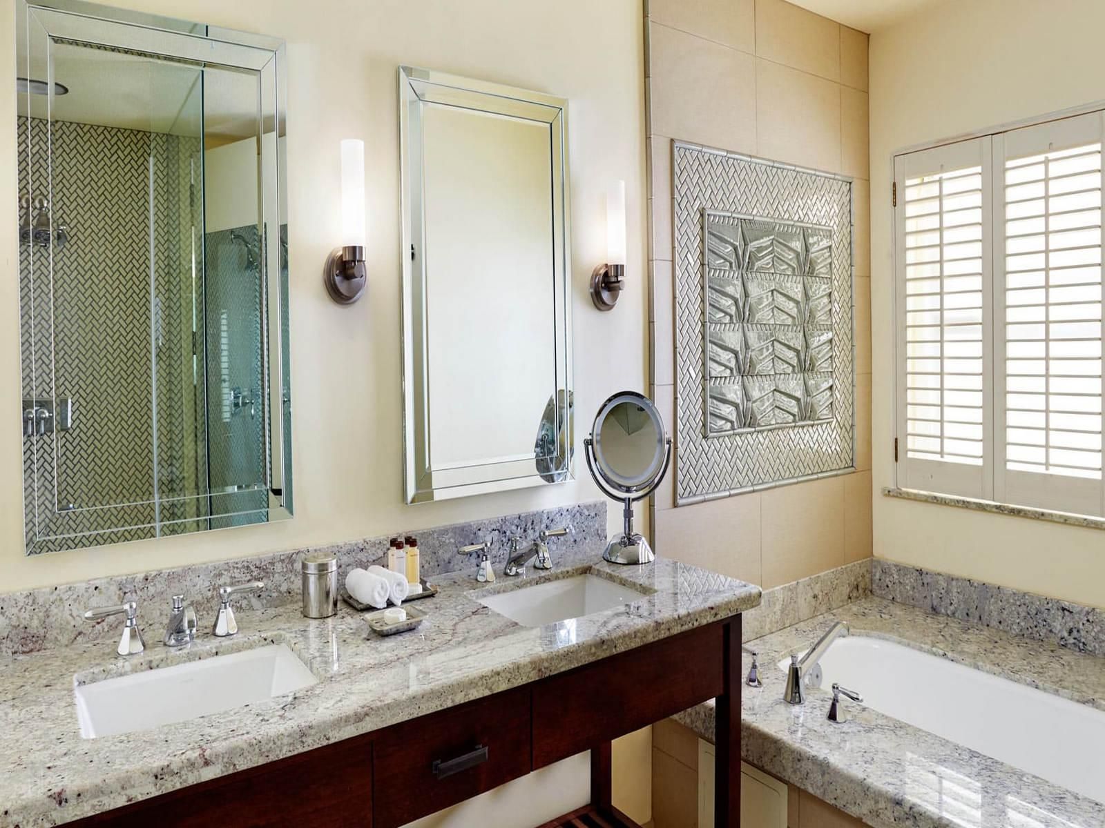 RESORT ROOM - BALCONY - TWO QUEEN BEDS