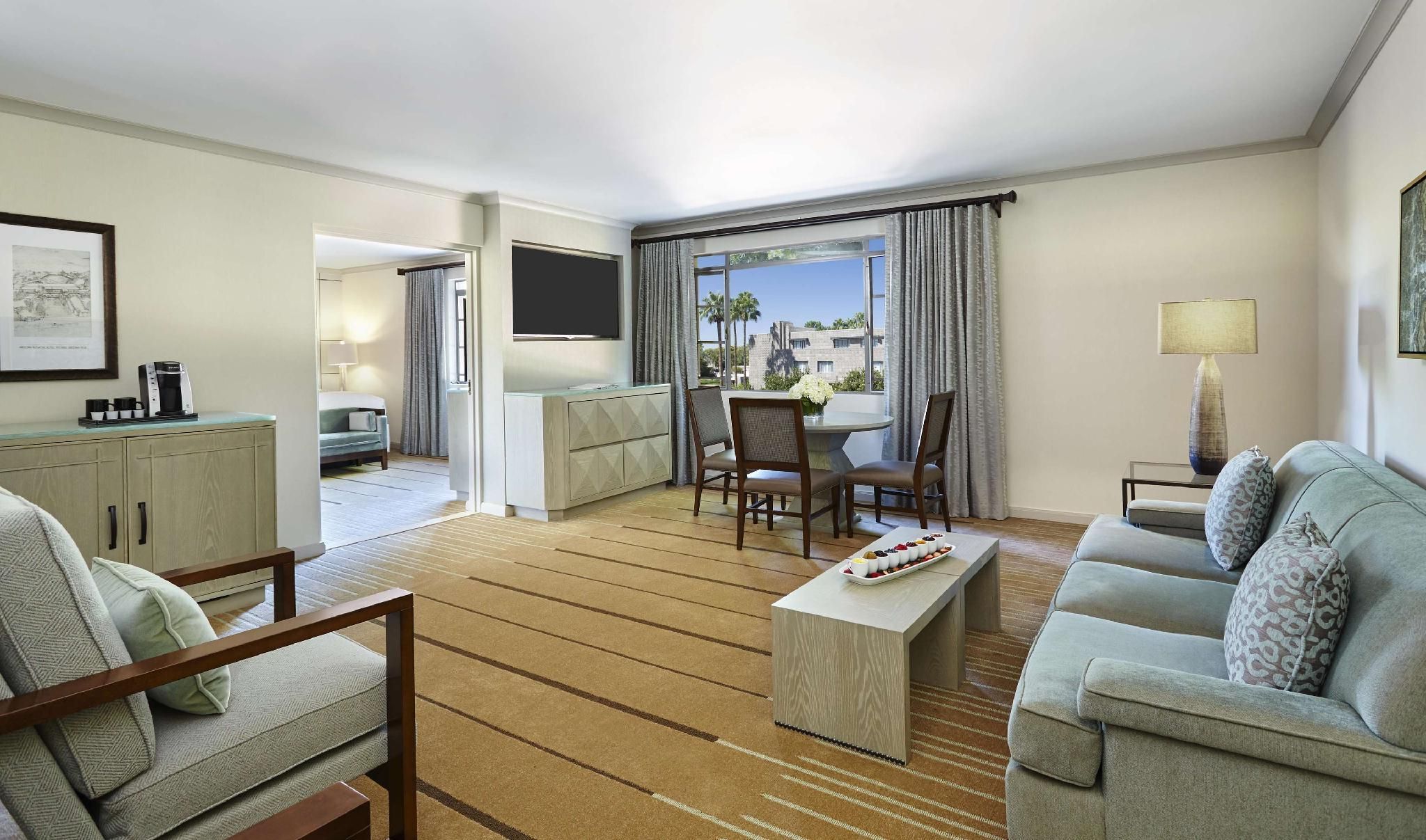 One Bedroom Suite One King