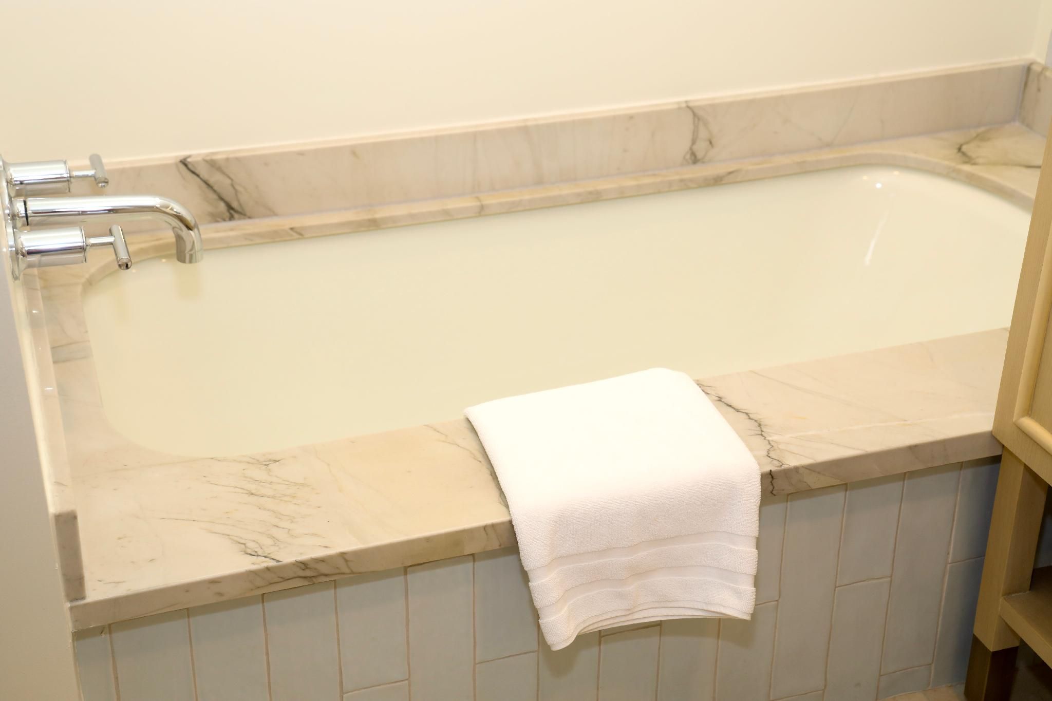 OCATILLA ROOM 1 KING HEARING ACCESSIBLE