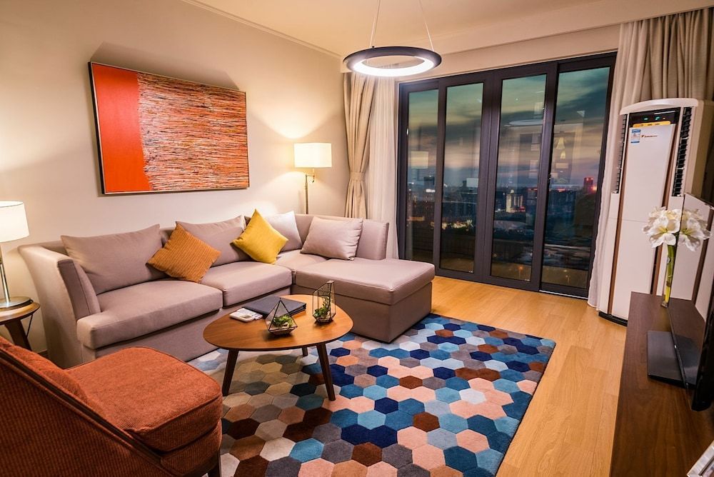Green Court Place Jinqiao Middle Ring Shanghai Two Bedroom Superior 4