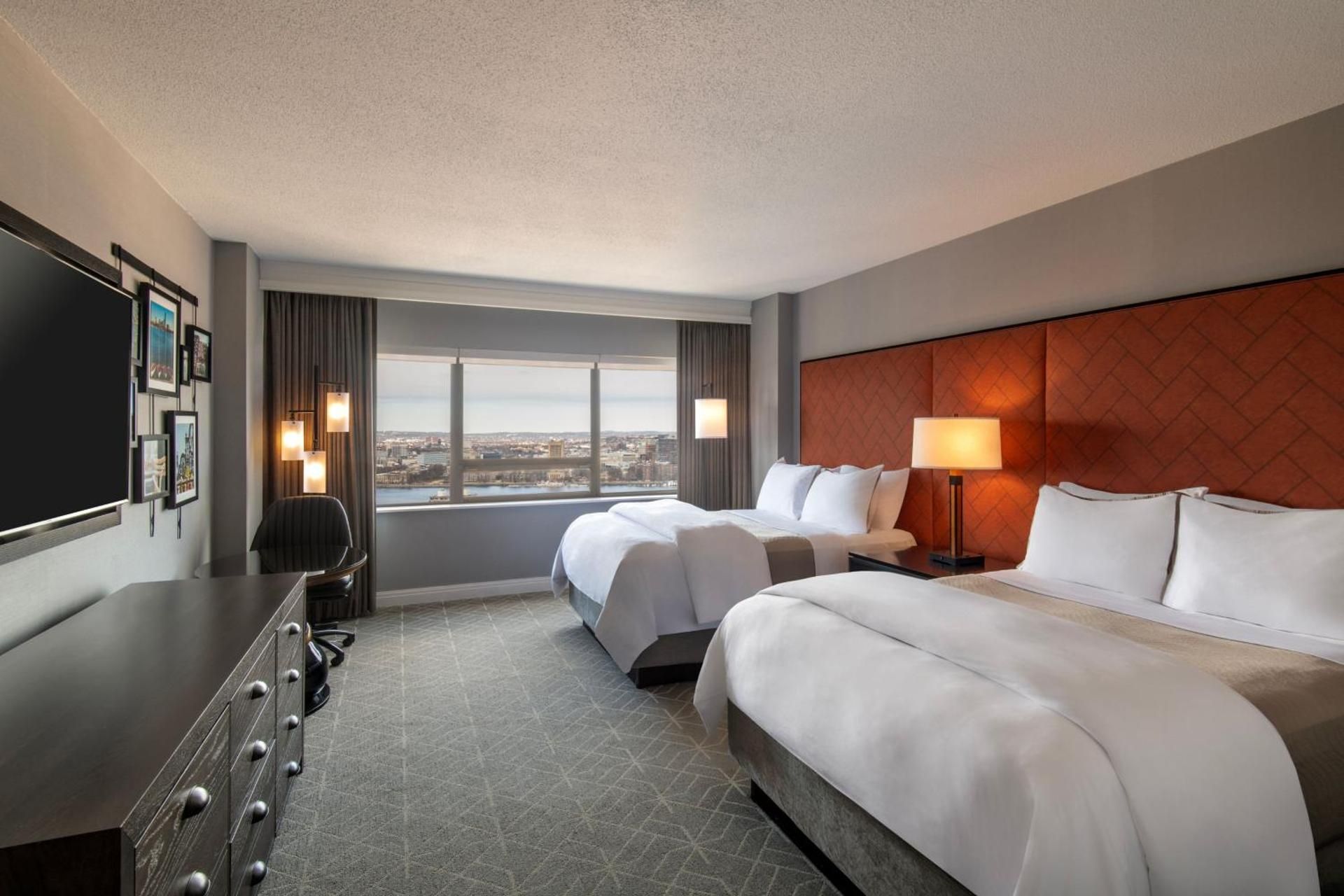 Double Room - Low Floor/Mobility/Hearing Accessible with Roll-In Shower