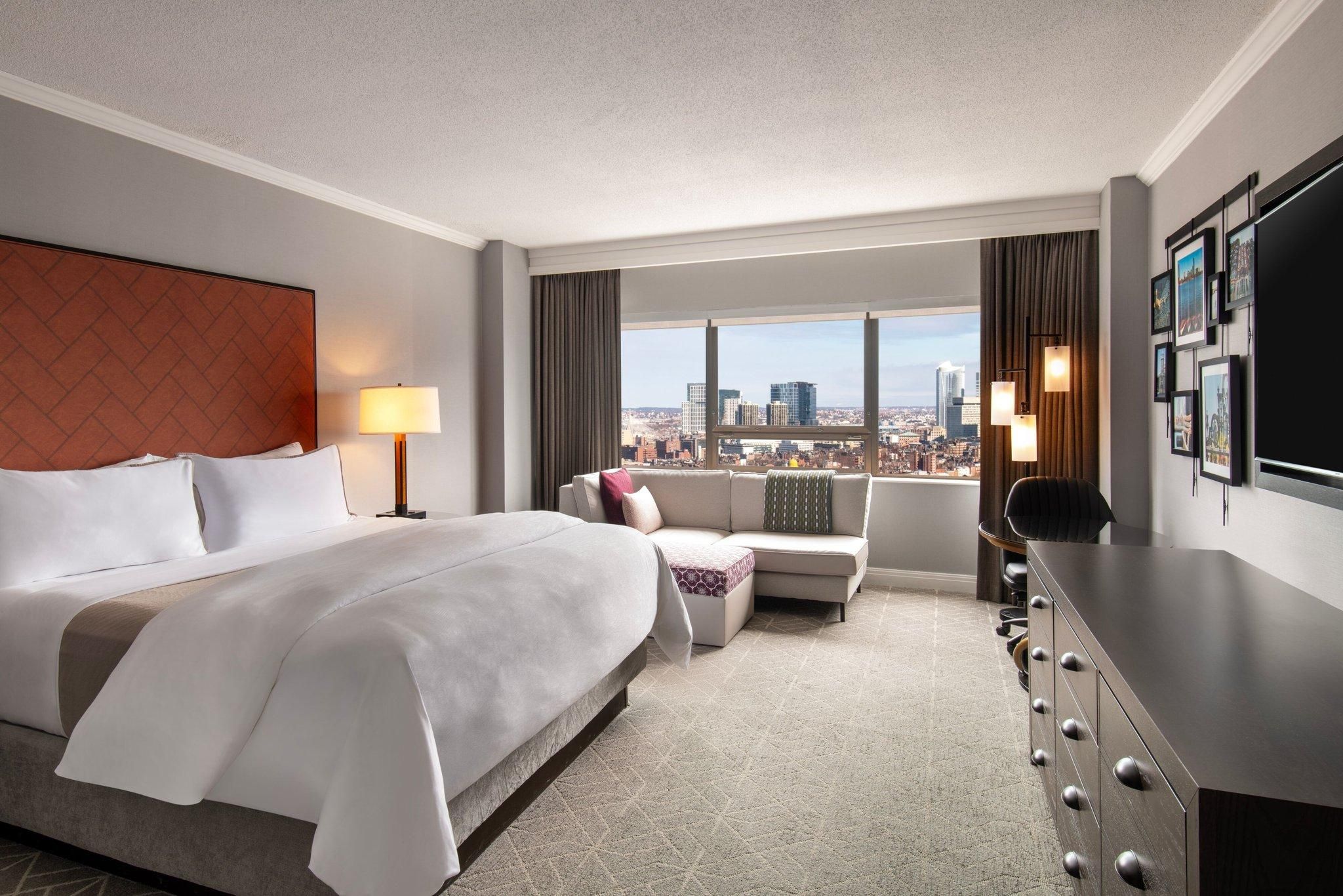 River View Guest Room, Guest room, 1 King, Charles River view, River view, High floor
