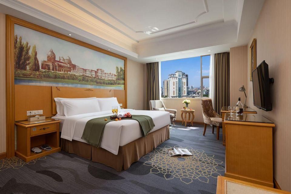 Double Room with Mah-jongg Table