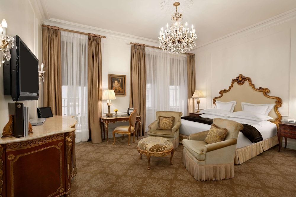 The Plaza - A Fairmont Managed Hotel