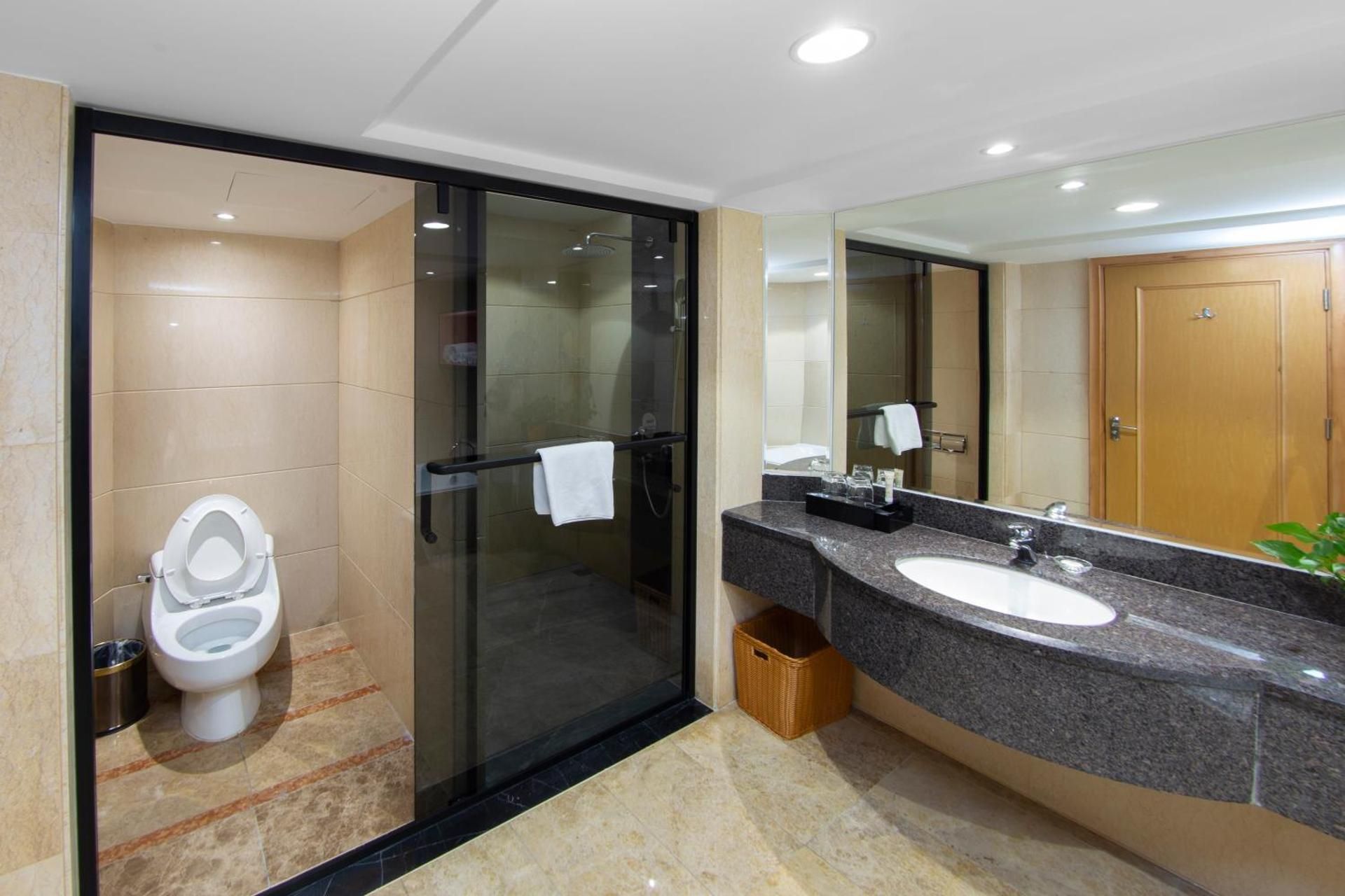 Jiangmen Gladden Hotel Superior Queen 3