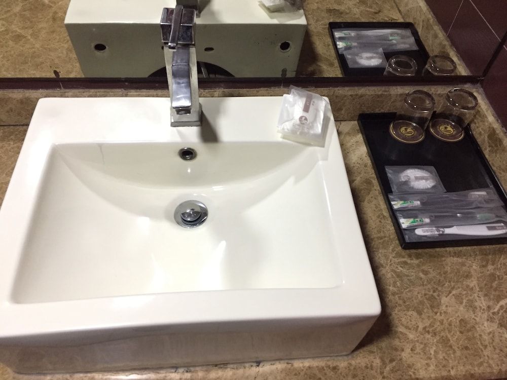 Huangpu Hotel Business Twin Room 5