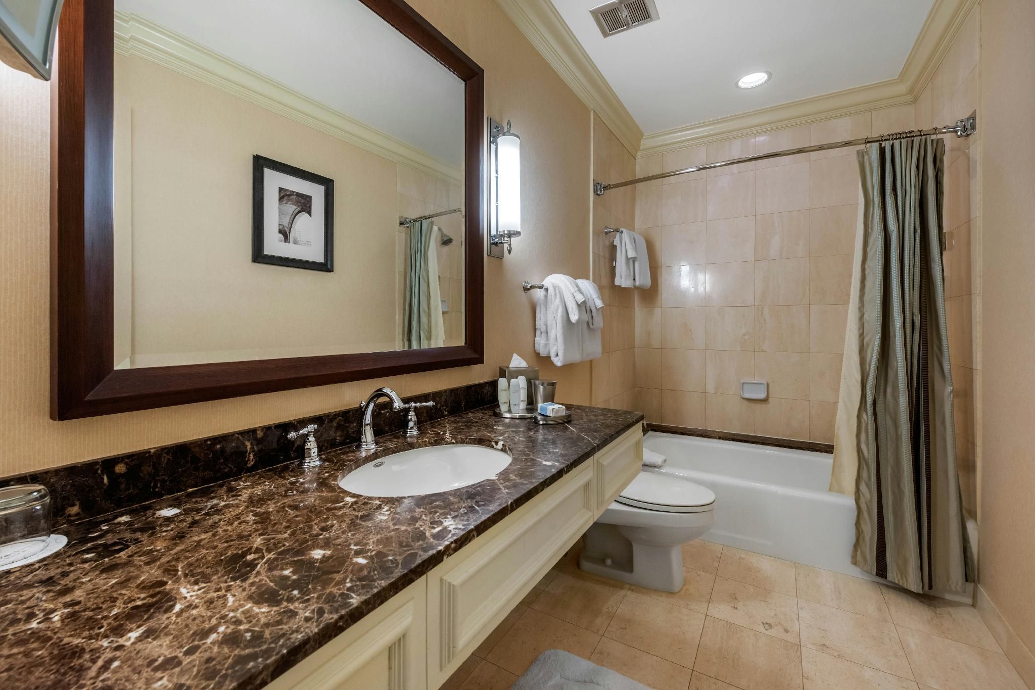 undefined Omni William Penn Hotel 9