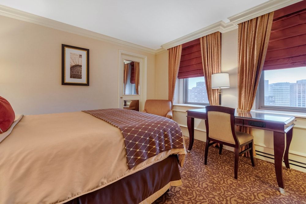 Omni William Penn Hotel Deluxe Room, 1 Queen Bed 5