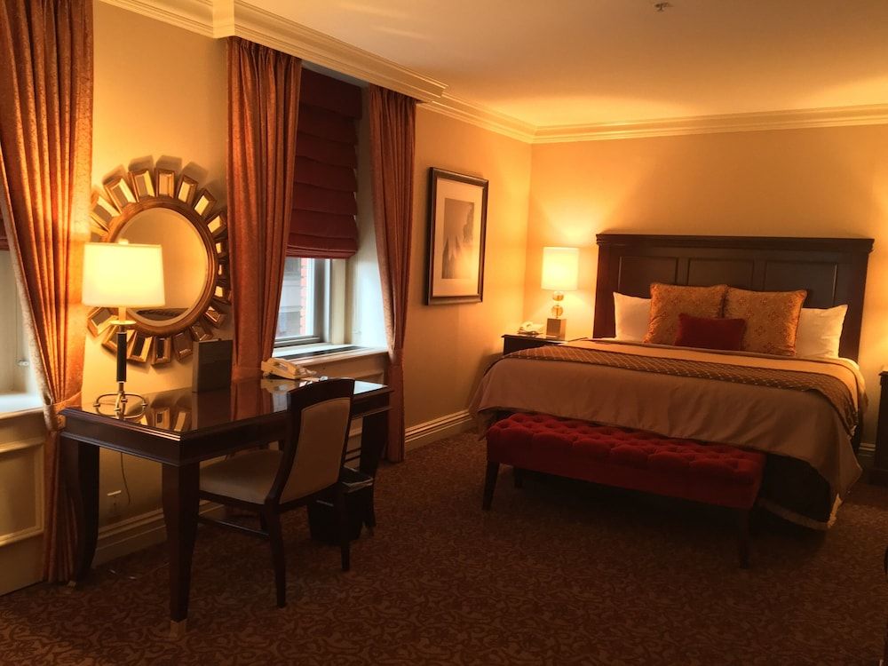 Omni William Penn Hotel Deluxe Room, 1 Queen Bed 7