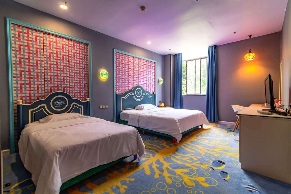 Deluxe Suite, Multiple Beds, Non Smoking
