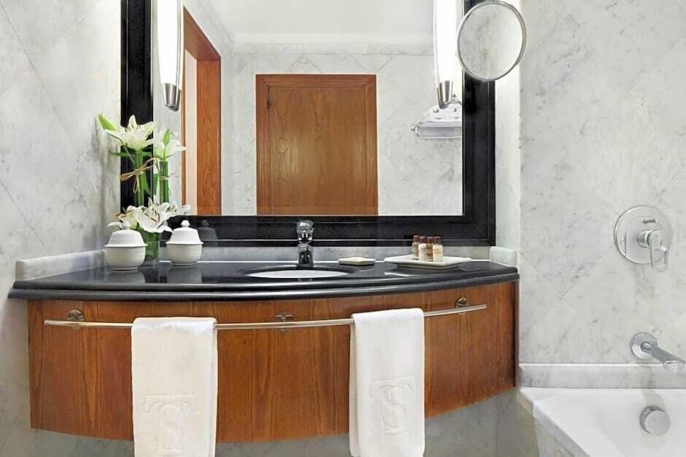 Sheraton Casablanca Hotel & Towers Club Room, 1 King Bed, City View 5