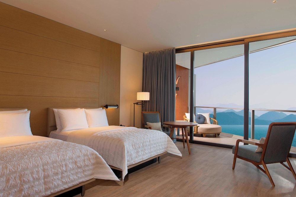 Room, 2 Double Beds, Oceanfront