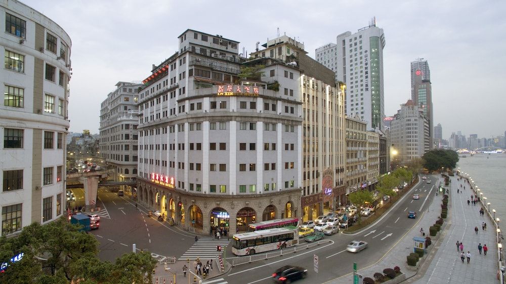 undefined Xinhua Hotel 7