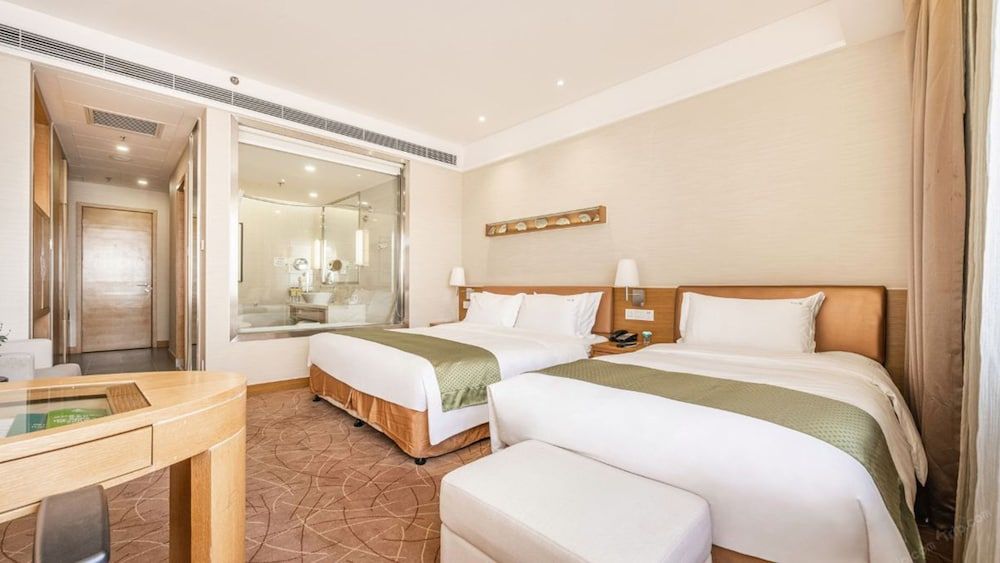 Suite (Low Floor)