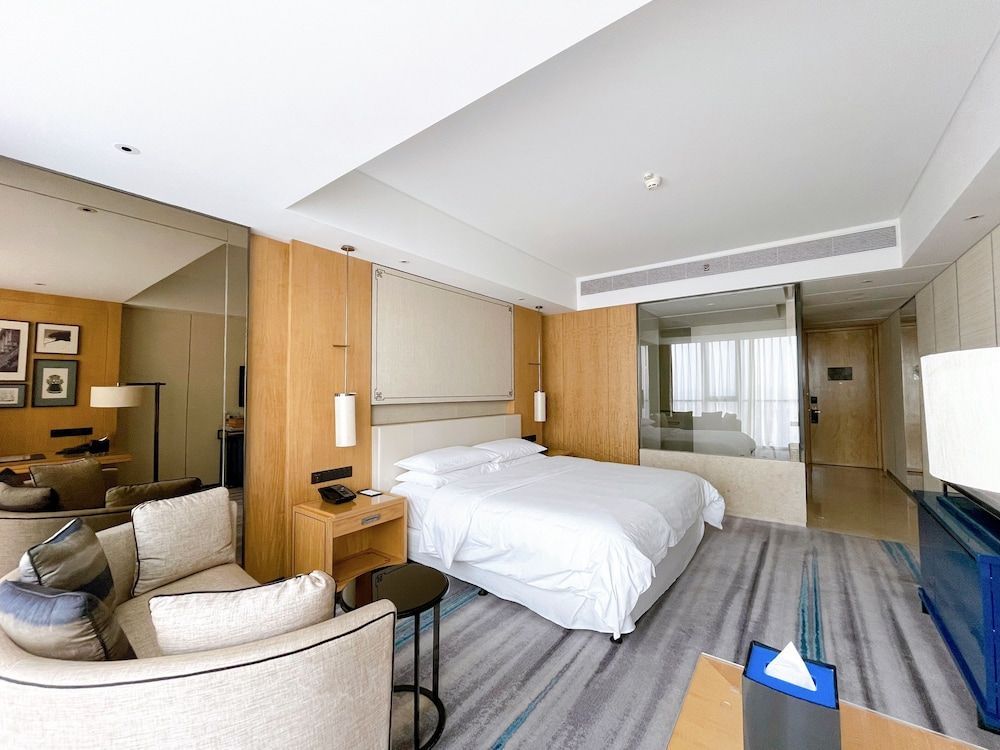 Room, 1 King Bed, City View