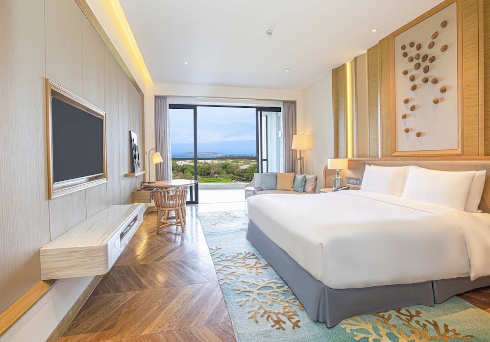 Luxury Room, 1 King Bed, Club Lounge Access, Ocean View