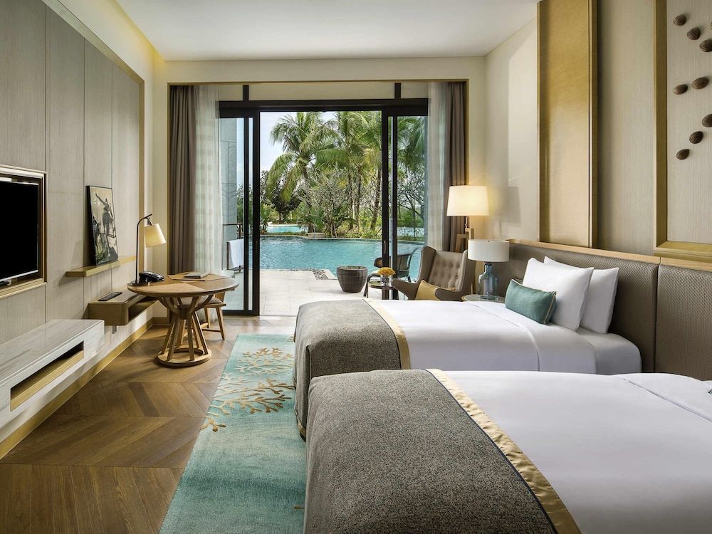 Luxury Room, 2 Twin Beds, Pool Access