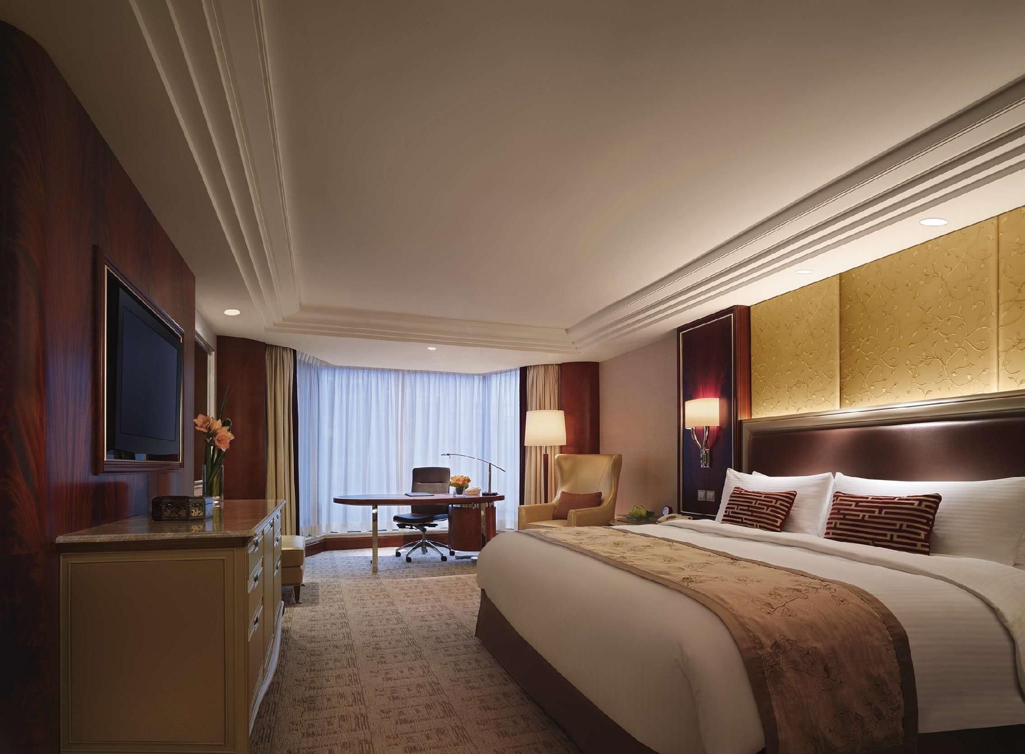 Deluxe Room 1 King