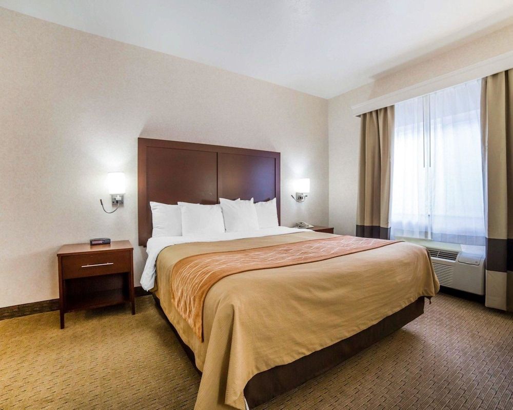 Room, 1 King Bed, Accessible, Non Smoking (Efficiency)