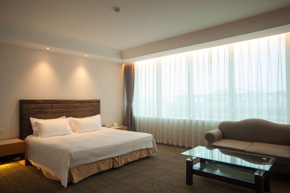 undefined Jin Jiang Tian Cheng Hotel 5