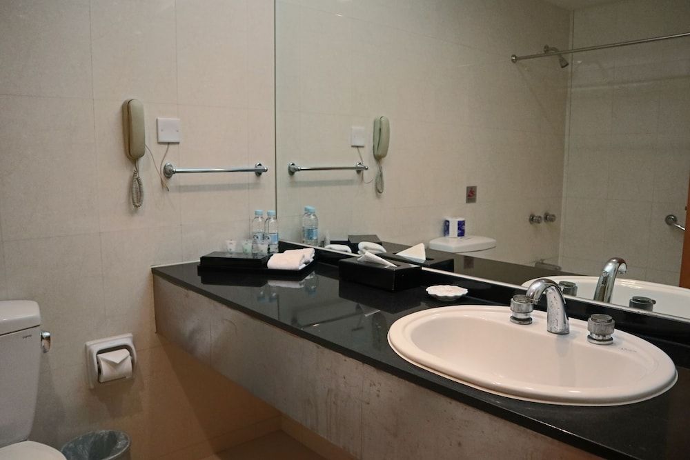 Jin Jiang Tian Cheng Hotel Standard Room 6