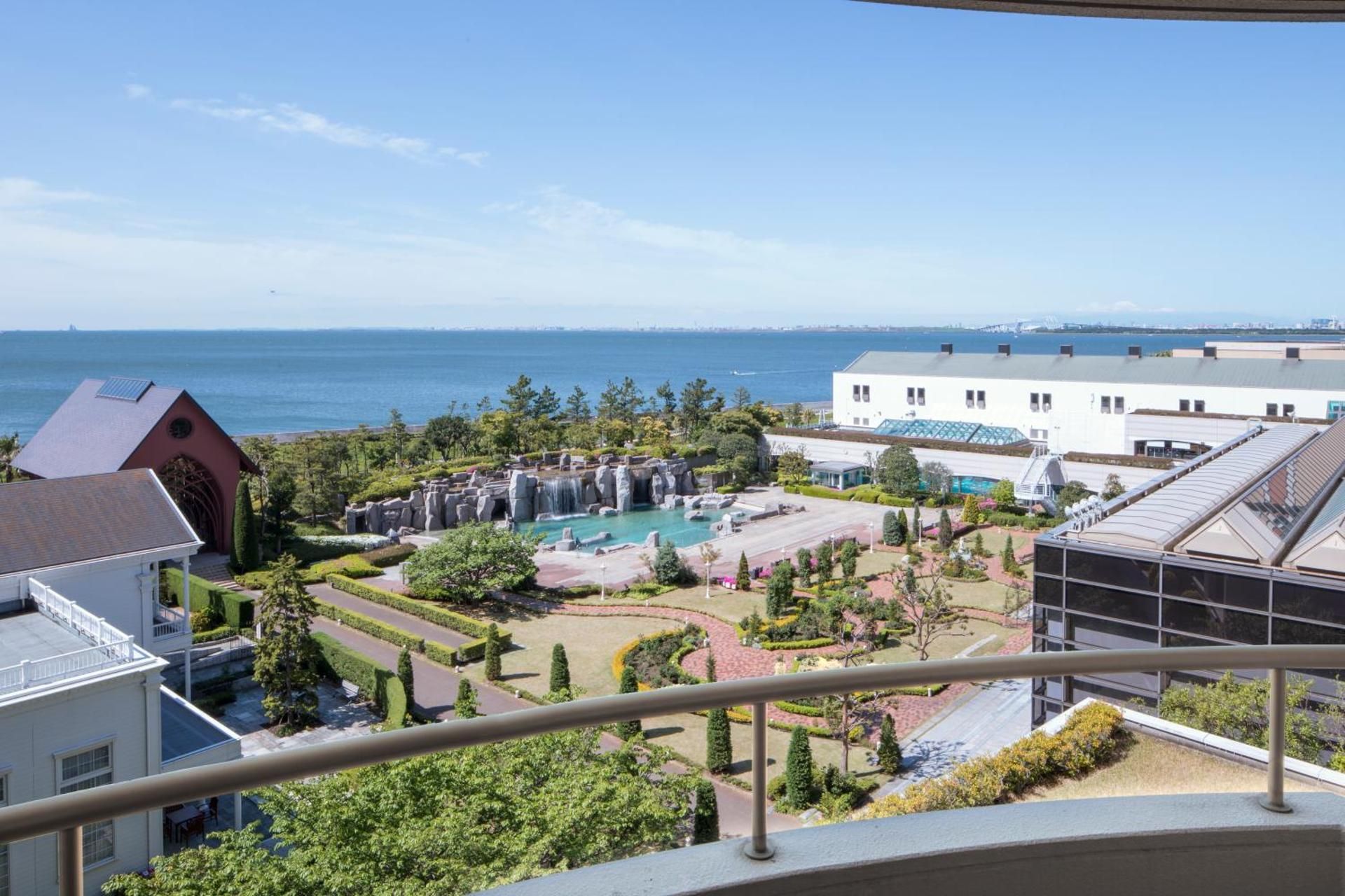 Standard 4 Beds, Guest Room, 4 Twin, Main Building, Balcony