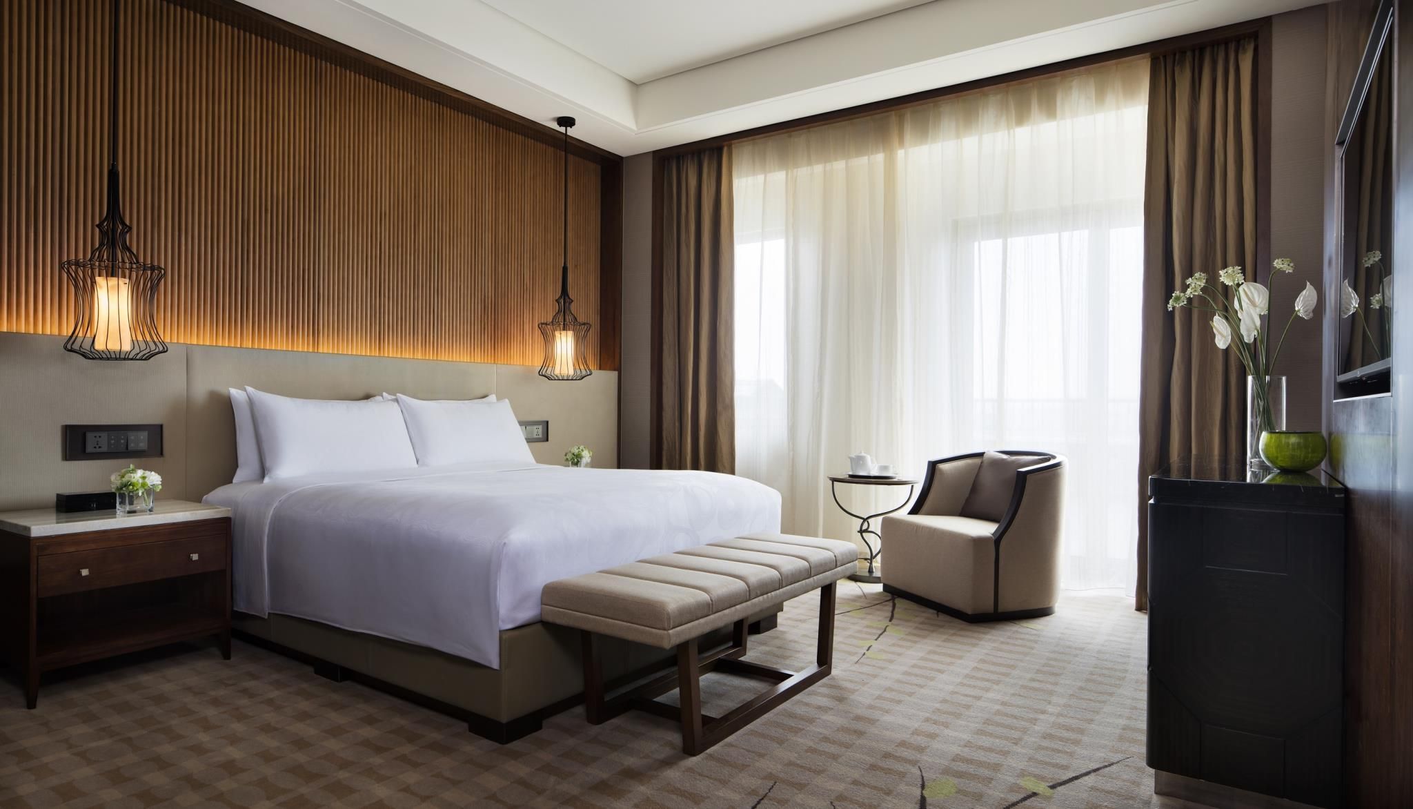 nature view, 1 bedroom suite, 1 king, balcony