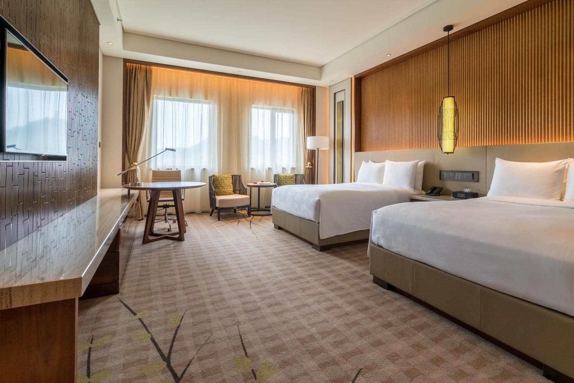 Guest room, 2 Double, Resort view