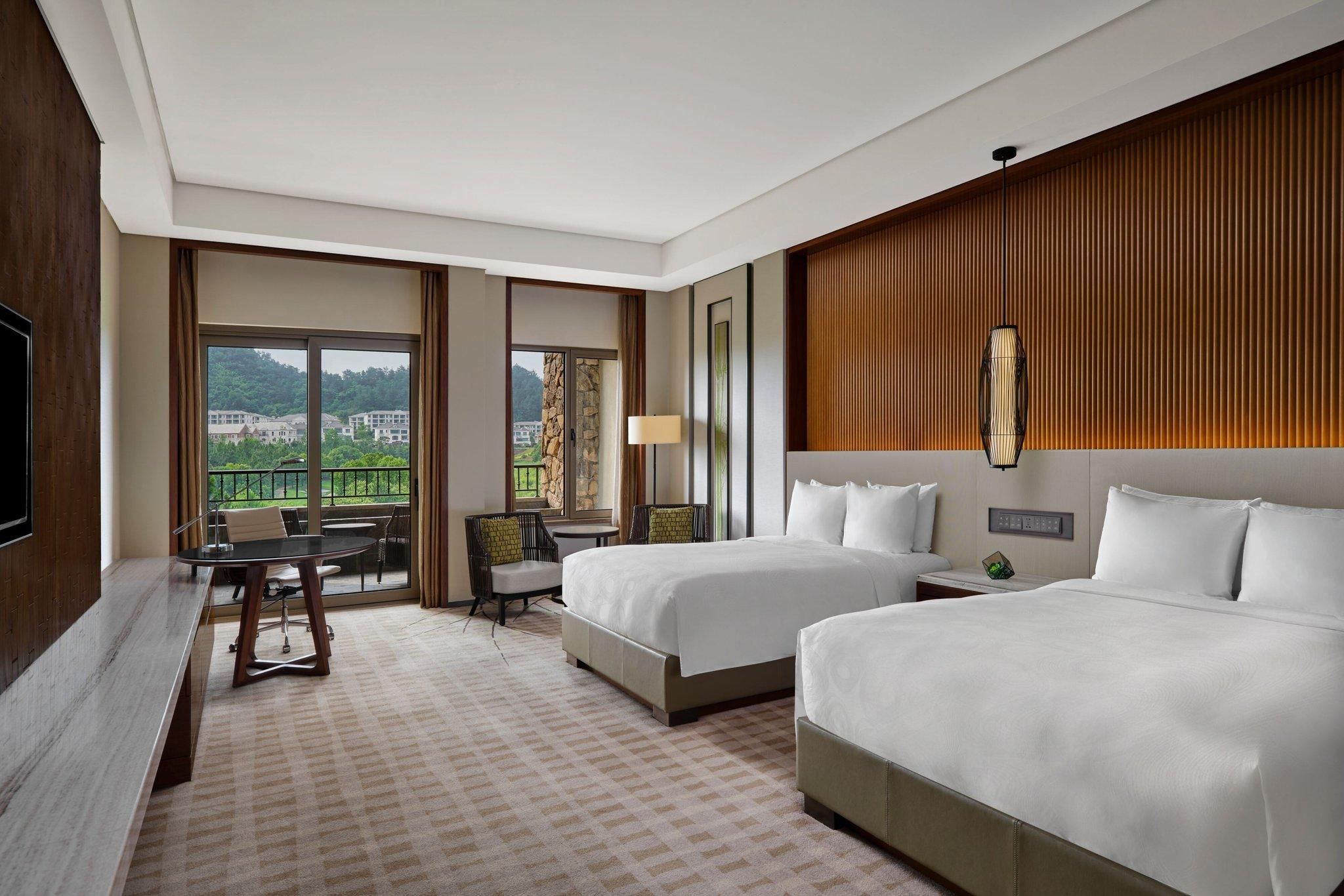 Golf View Mountain View, Guest room, 2 Double, Balcony