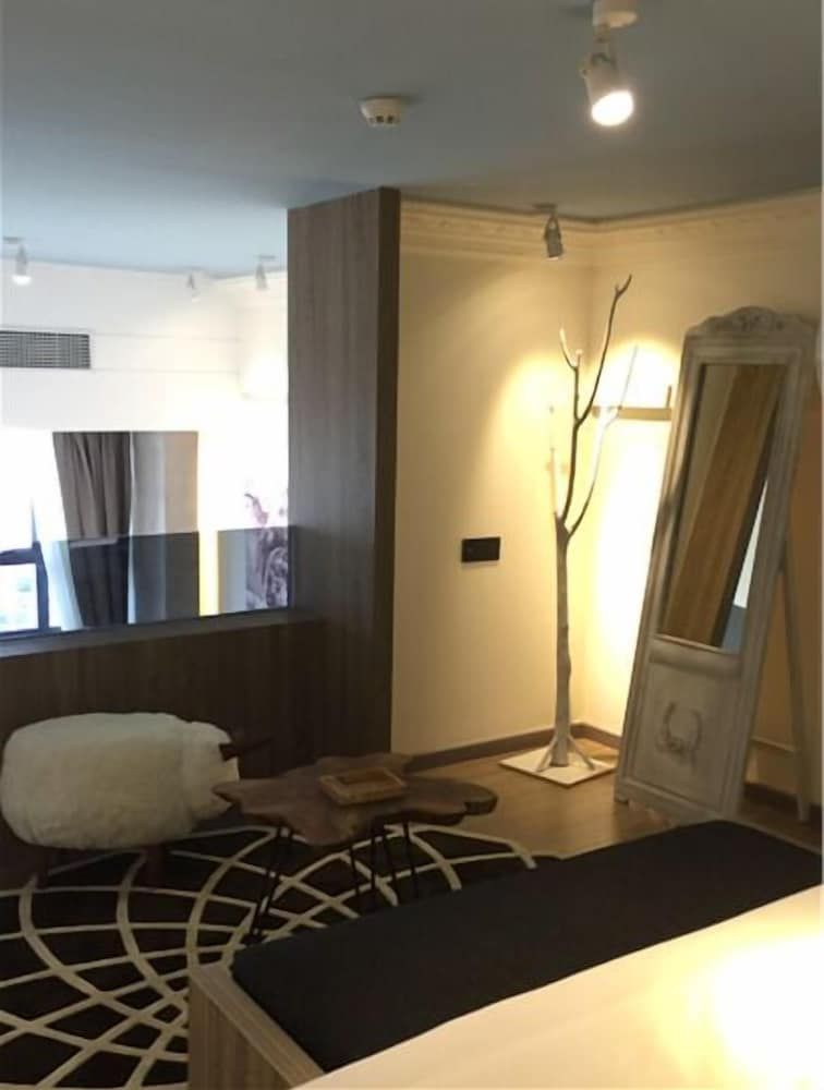 Iway International Holiday Apartment Deluxe Duplex, 1 King Bed 8