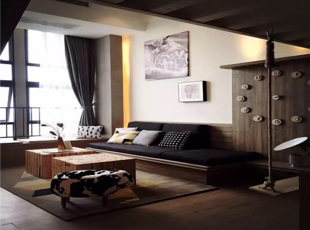 Iway International Holiday Apartment Deluxe Duplex, 1 King Bed 6