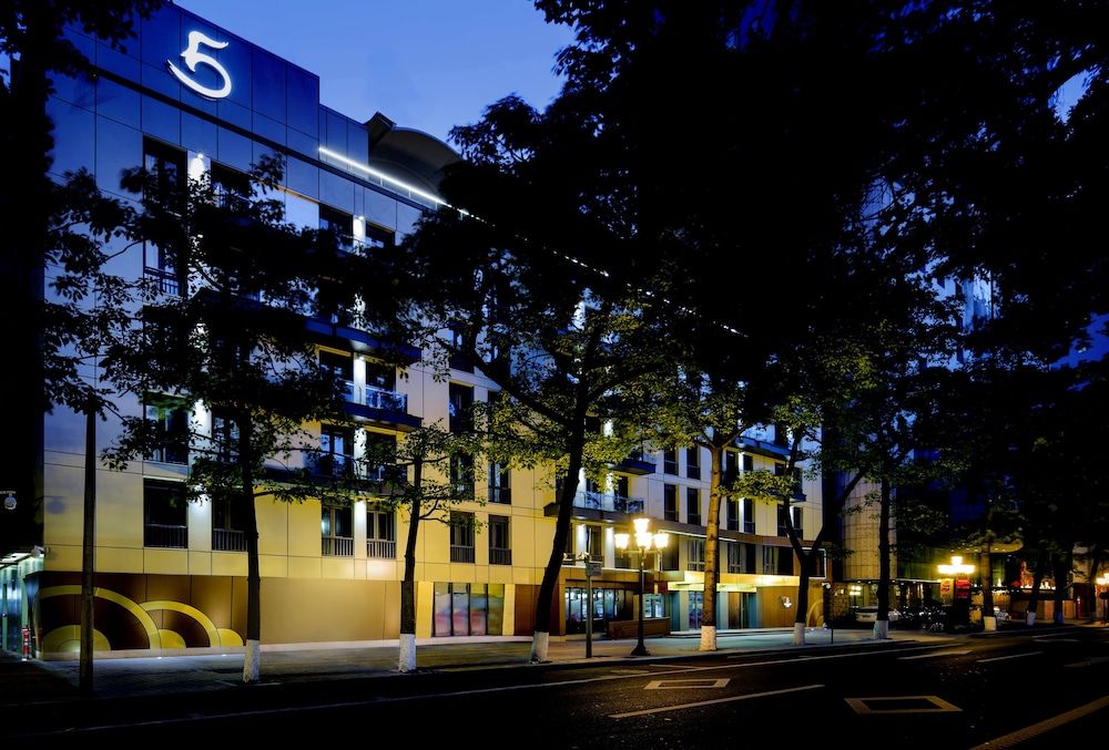 undefined LN Hotel Five