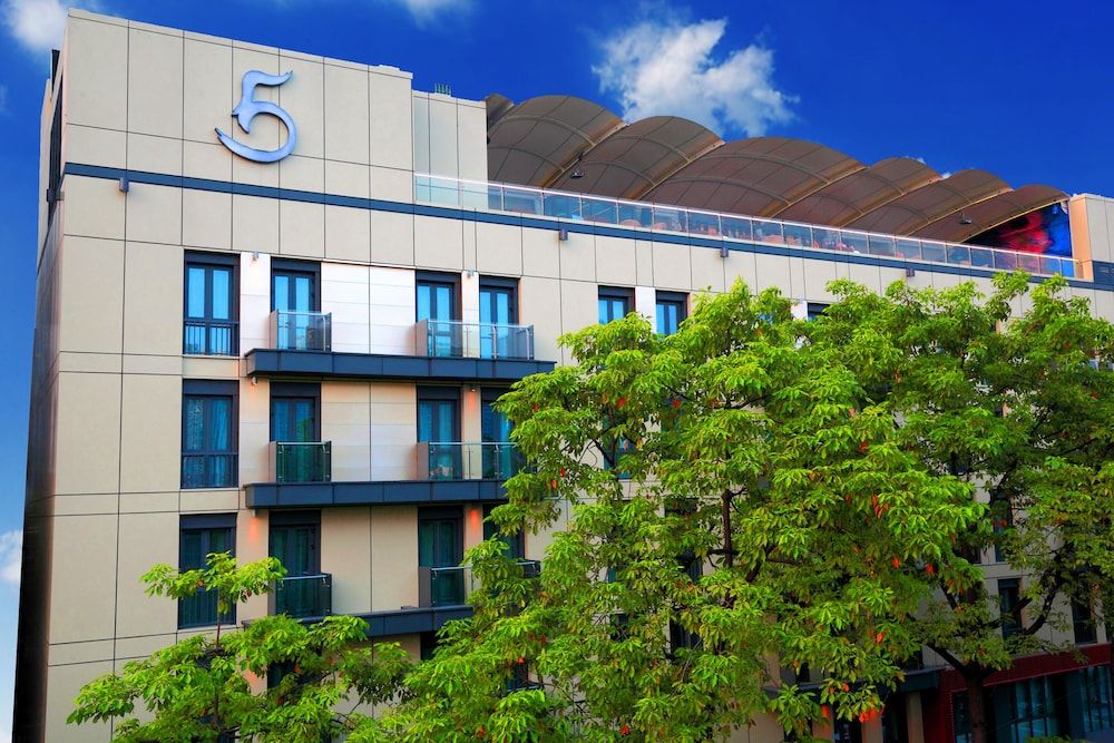 undefined LN Hotel Five 2