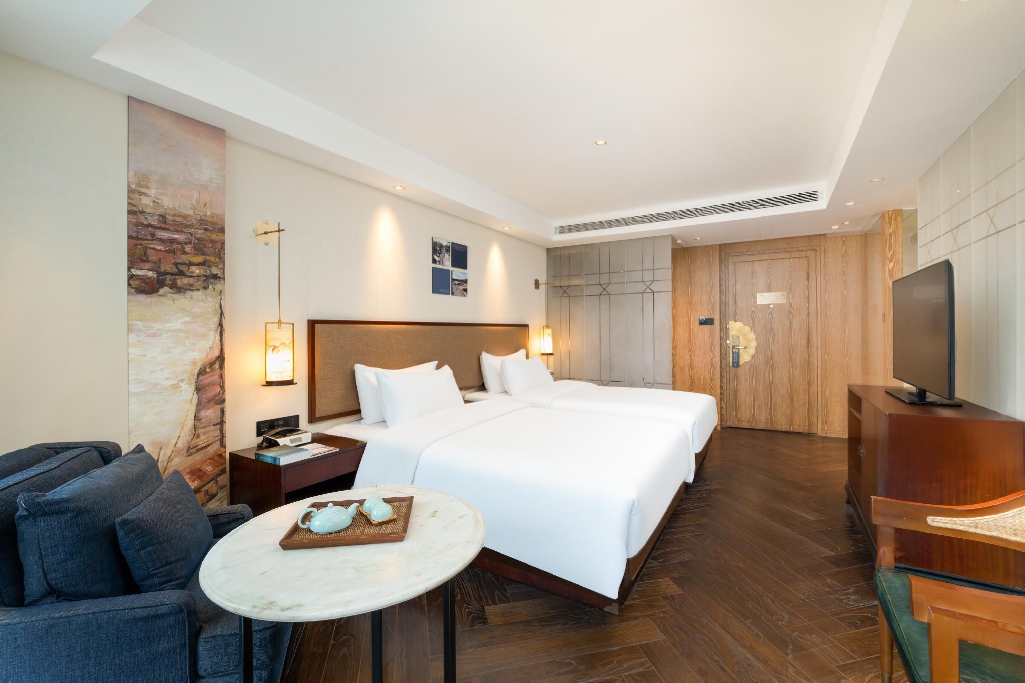 undefined LN Hotel Five 6