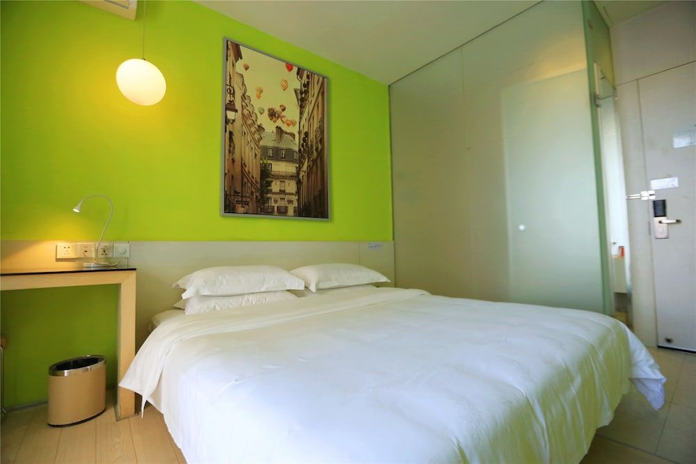 Colour Inn Shenzhen Shekou Branch Premium Double Room, 1 King Bed, Ensuite