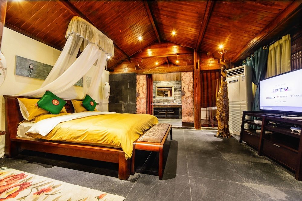 Premier Room
