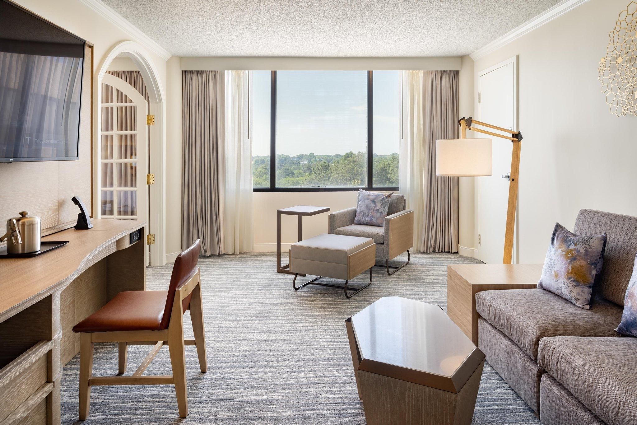 Governor suite, 1 Bedroom Suite, 1 King