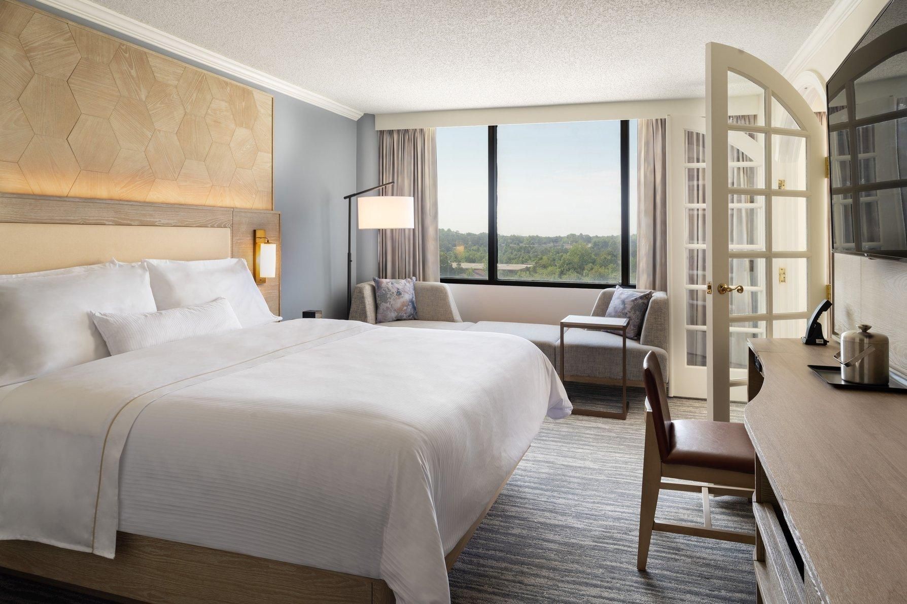 Governor suite, 1 Bedroom Suite, 1 King