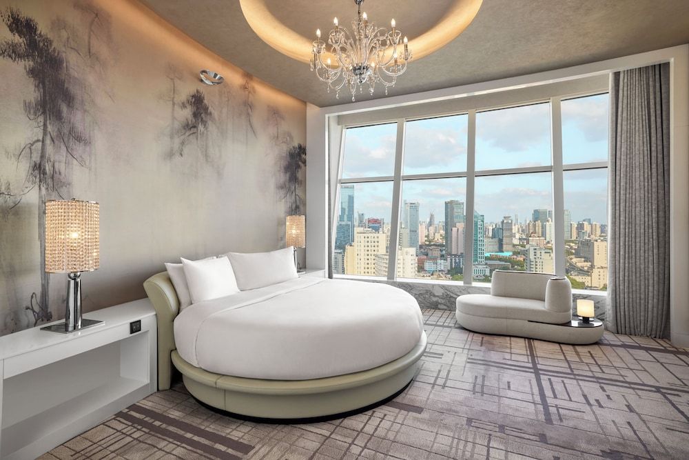 Premium Suite, 1 King Bed
