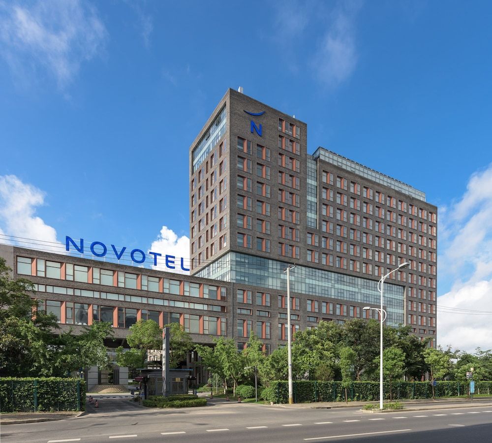 undefined Novotel Shanghai Clover 7