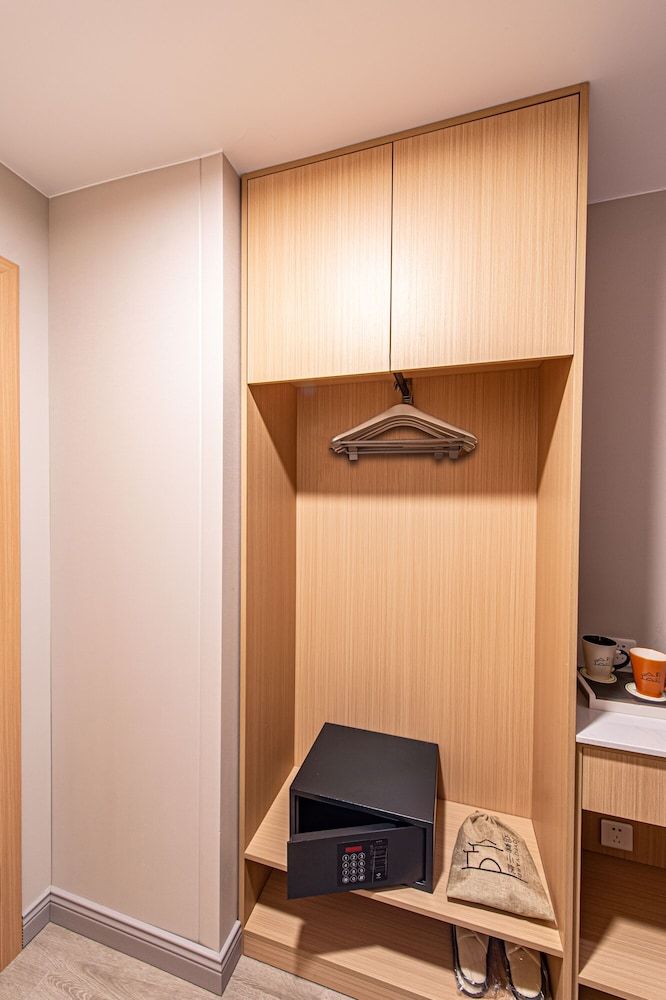 Shanghai JOYFUL YARD Hotel Deluxe Twin Room, 2 Twin Beds 8