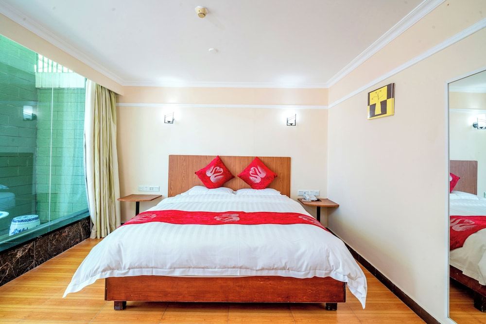 Queen Room With Balcony