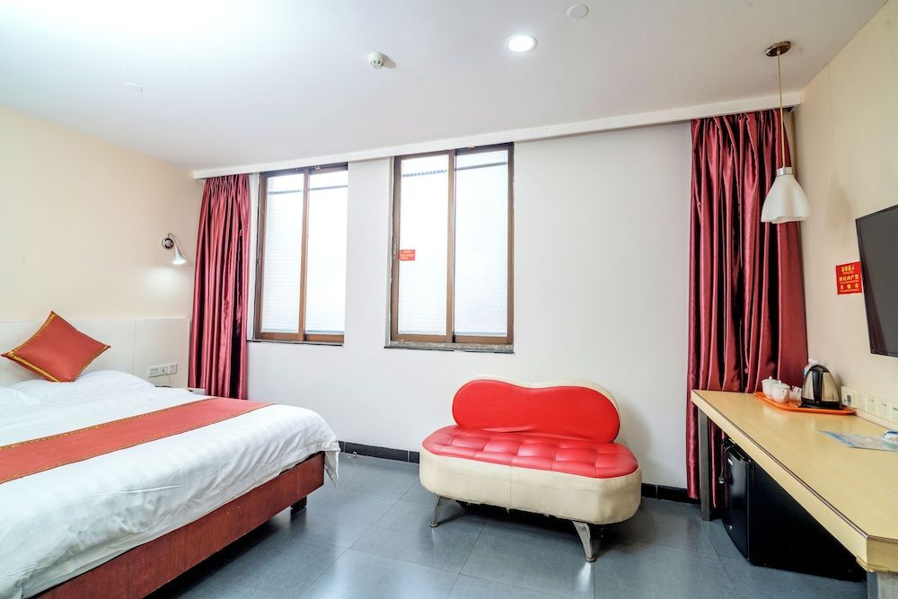 LN White House Hotel Single Room