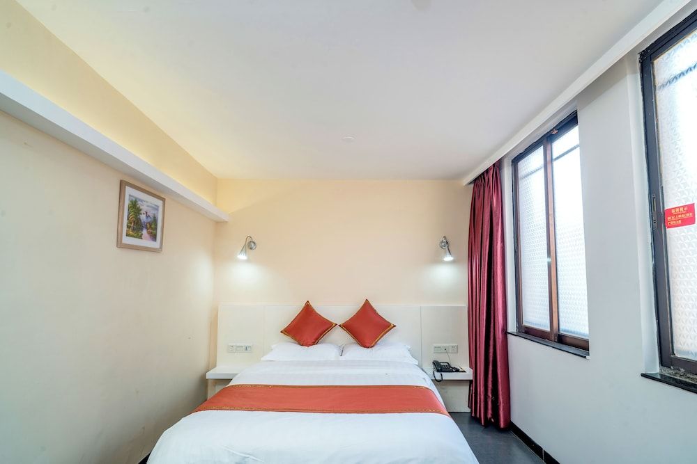 LN White House Hotel Single Room 2